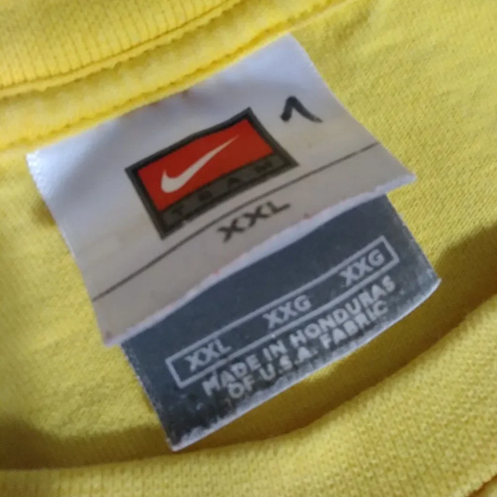 Vintage Nike Center Swoosh Mighty Oregon Ducks Logo T-Shirt Big O